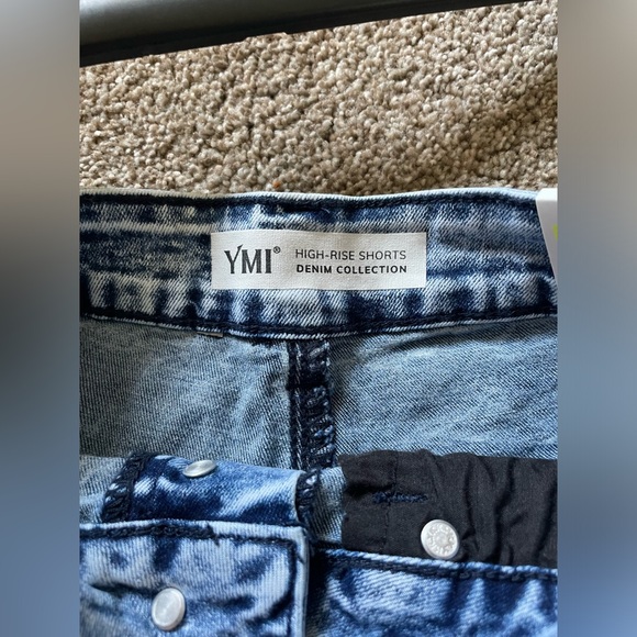 NWT YMI high rise denim shorts - Picture 4 of 4
